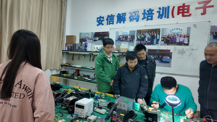 2024汽车电子培训学校现场 (54).jpg